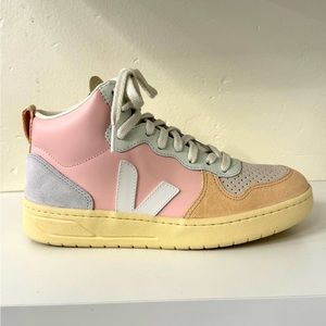 VEJA V-15 Leather Petale White Multicolor